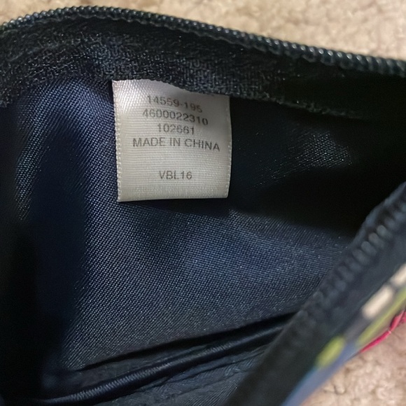 Vera Bradley Zip ID Case Rio Pattern - Picture 3 of 5